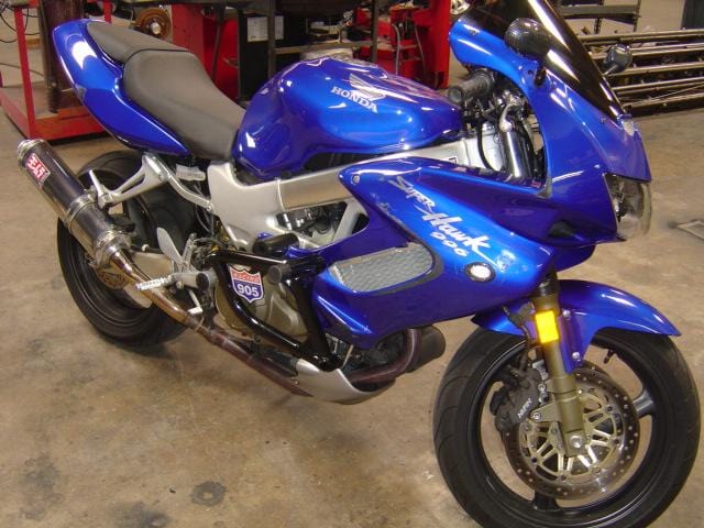 98-02 Honda Superhawk with stunt crash cage