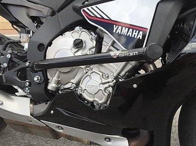 15-16 Yamaha R1 race rails by New Breed Stunt Parts