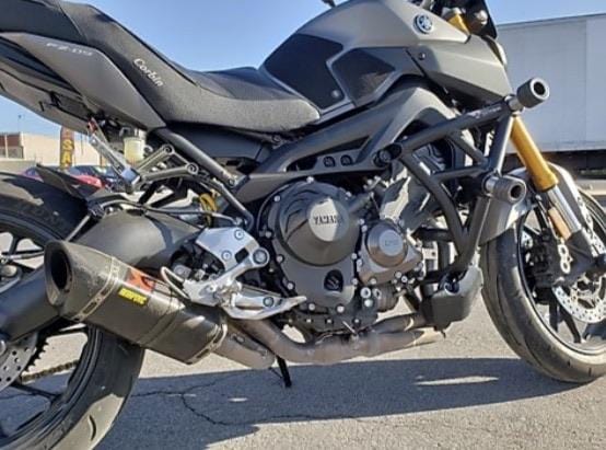 black Yamaha FZ09 MT09 FZ9 MT9 fazer New Breed shock absorbing cage