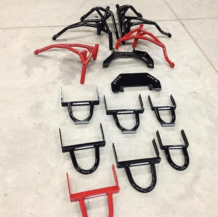 Suzuki GSXR 600 750 1000 stunt tail round bar gsx-r gixxer Sick Innovations SI black red scrape