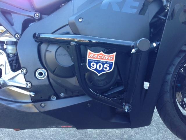 08-14 Honda 1000RR crash cage Racing 905 stuntbike