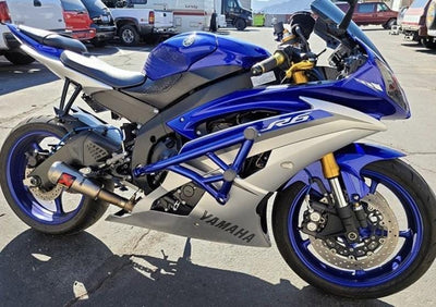 06-16 Yamaha R6 crash cage by New Breed Stunt Parts blue silver