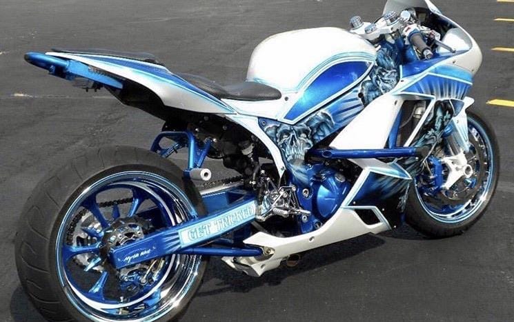 Suzuki GSXR 600 750 race armor by Racing 905 extended swingarm