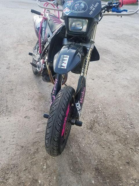 Suzuki DRZ400 stunt bike axle sliders front