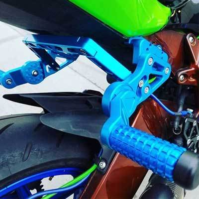 Impaktech Blue Subcage Billet Aluminum Adjustable Stunt Pegs F4i 636 ZX6R ZX10R GSXR 600 GSXR 750 R6